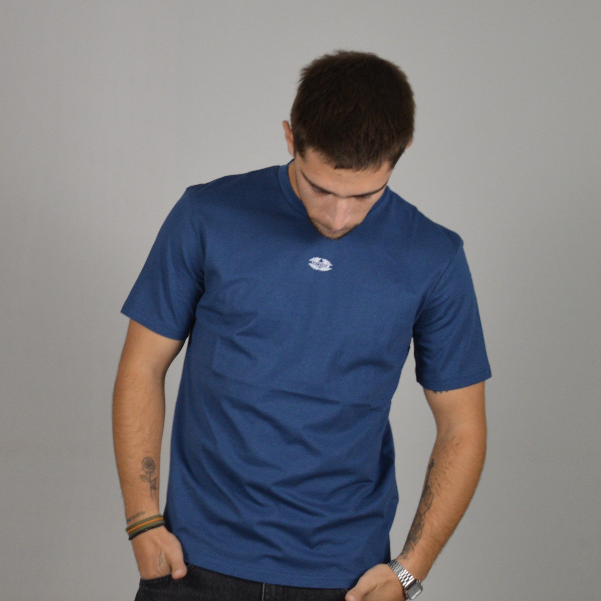 BASIC BLUE T-SHIRT - FRONT