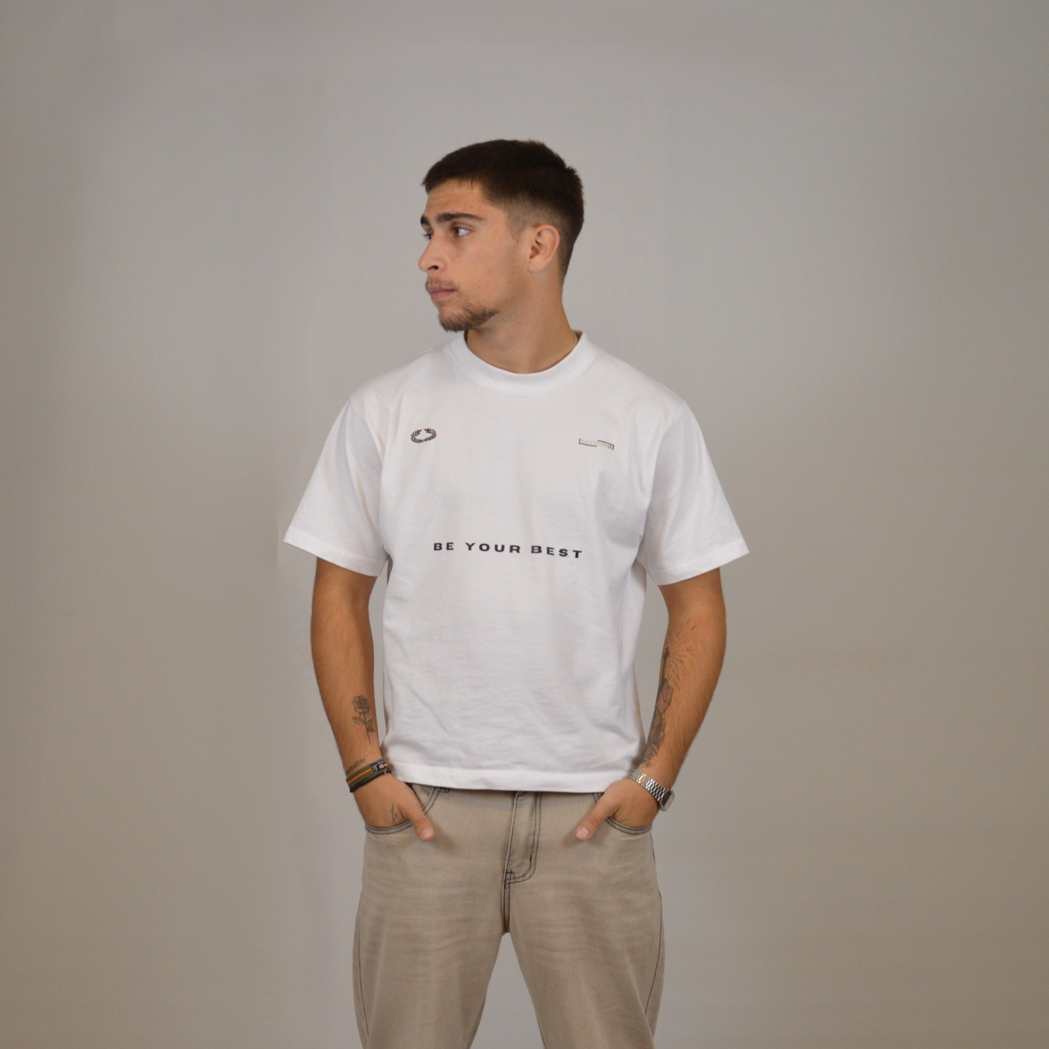 BE STRONGER CROPPED TEE WHITE/BROWN