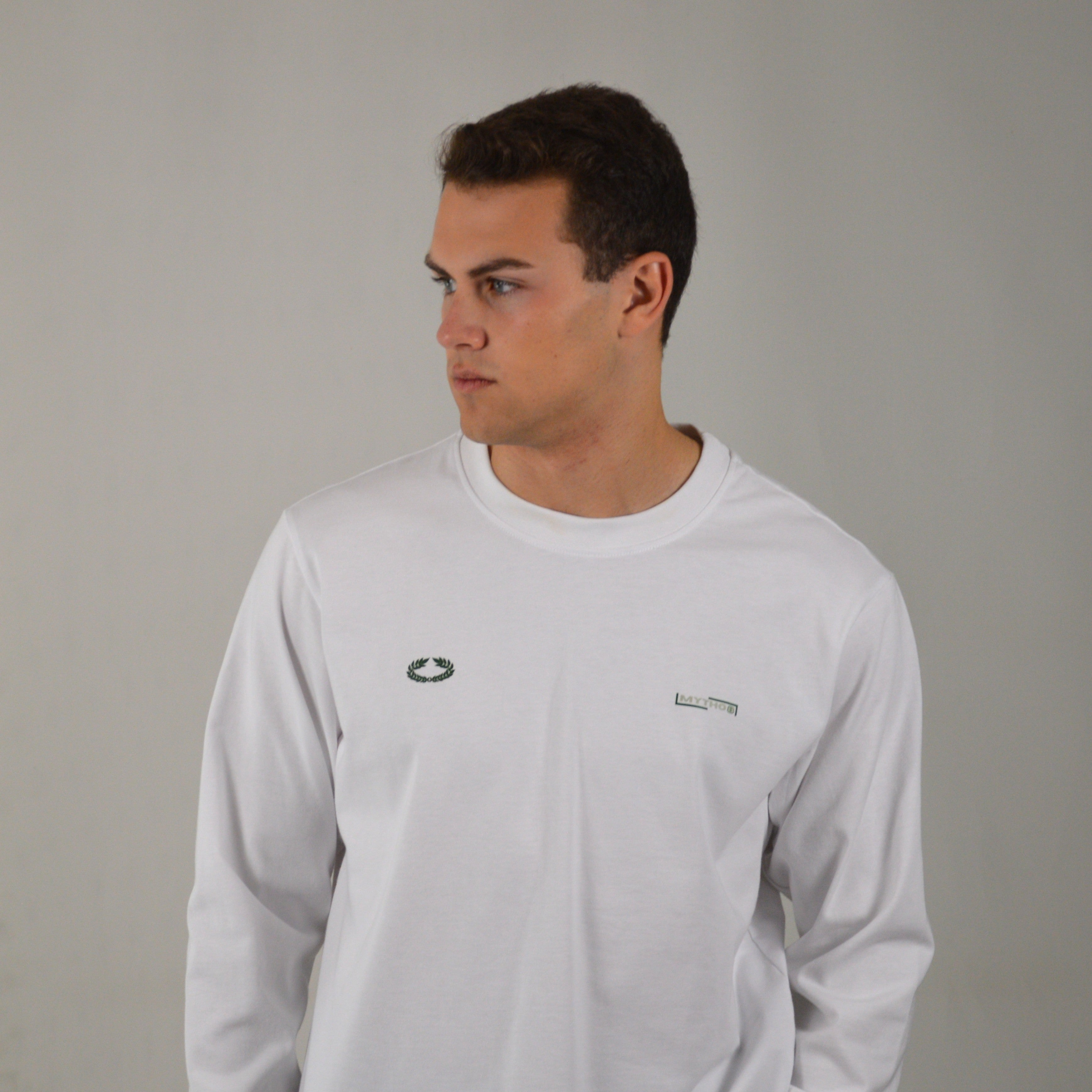 ARETÉ OVERSIZE LONG-SLEEVE WHITE/GREEN