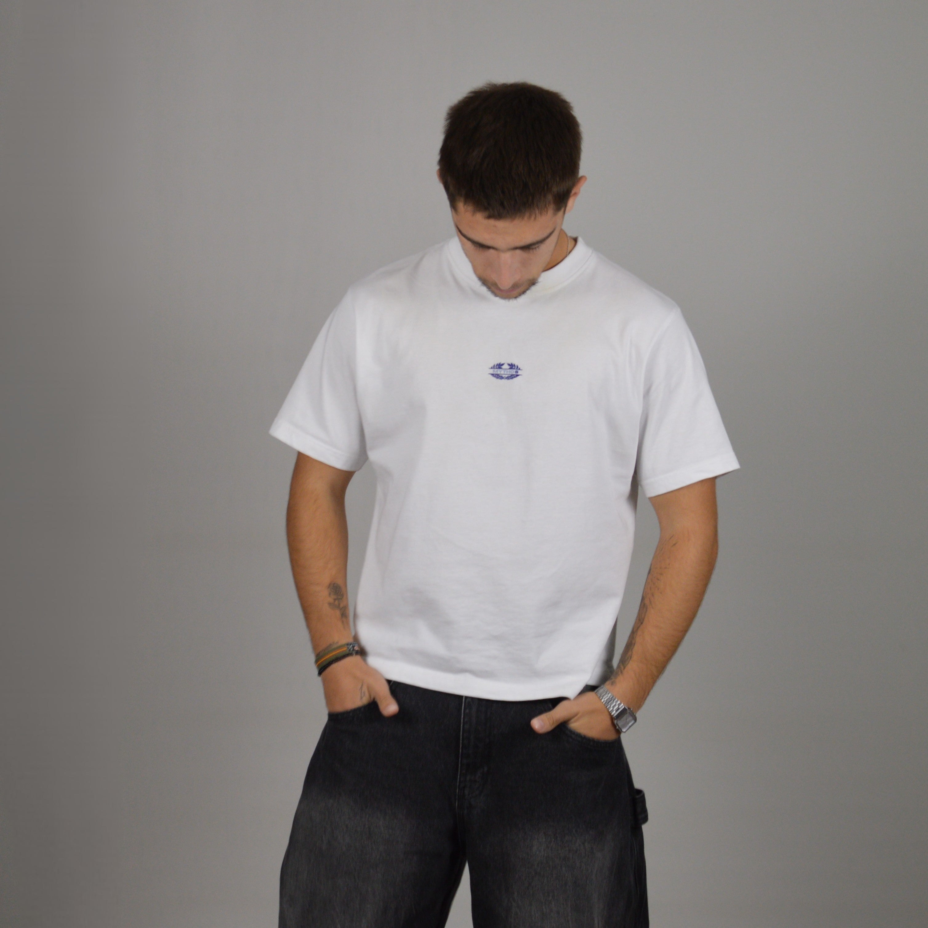 MYTHO8 CROPPED TEE WHITE