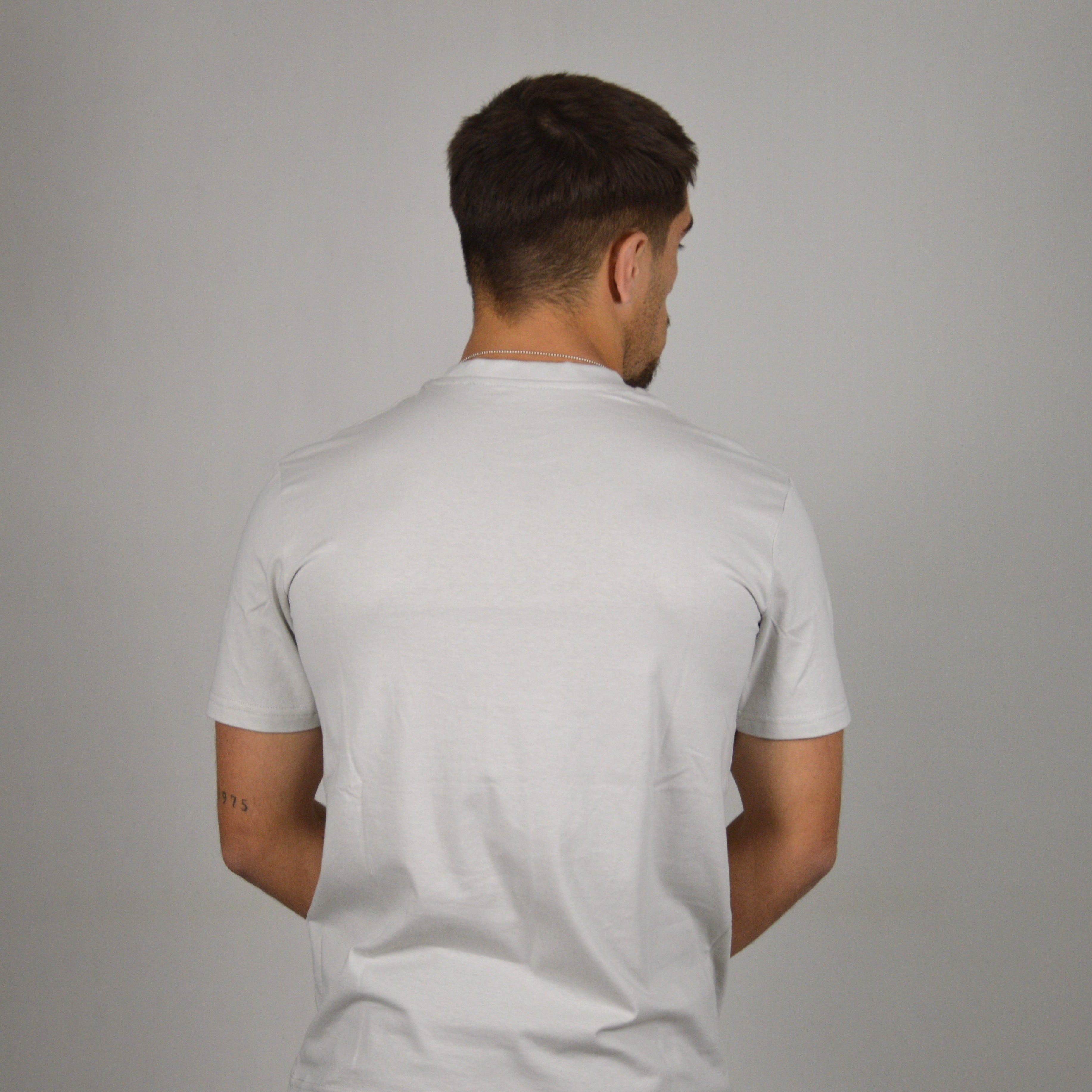 BASIC GREY T-SHIRT - FRONT