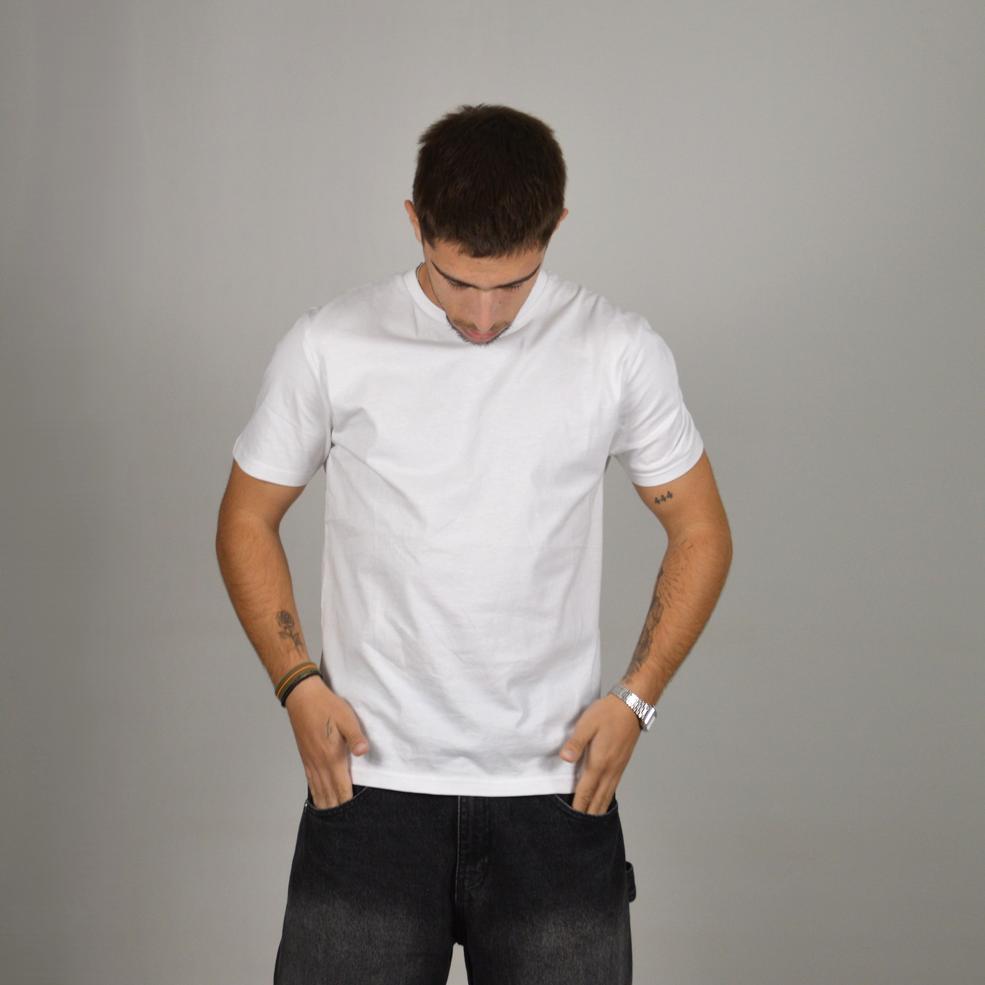 BASIC WHITE T-SHIRT - BACK