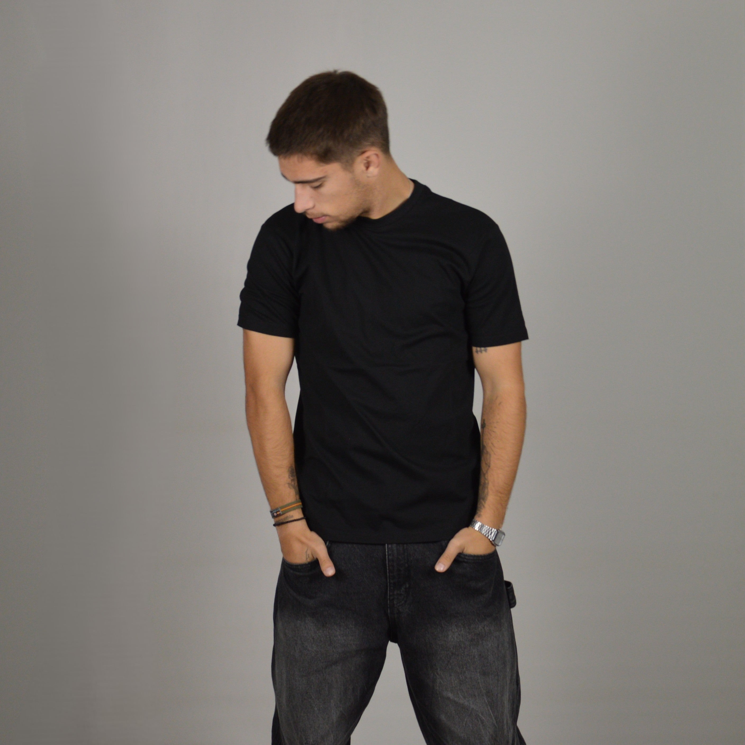 BASIC BLACK T-SHIRT - BACK