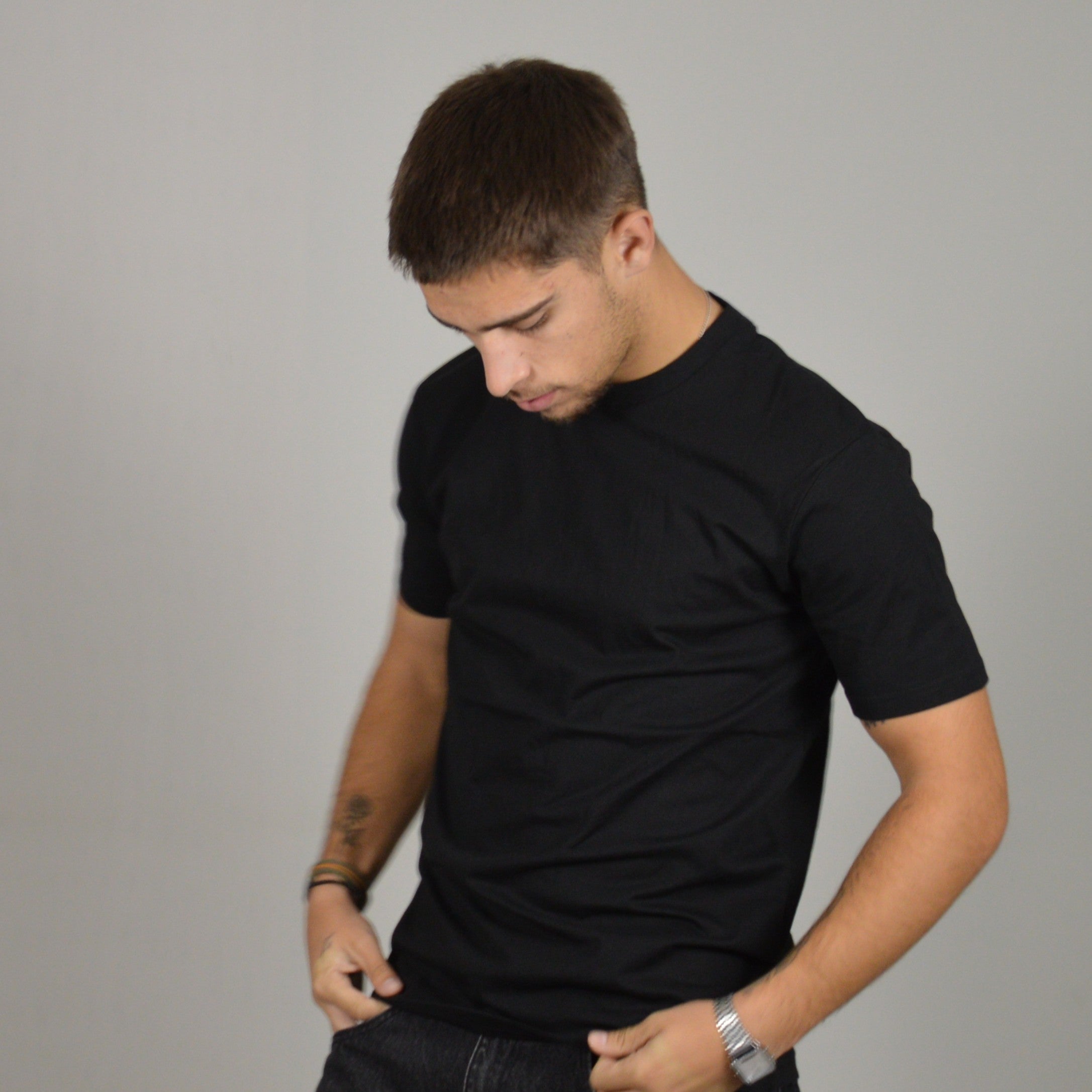 BASIC BLACK T-SHIRT - BACK